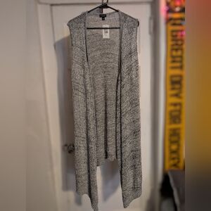 NWT Torrid Sleeveless Cardigan